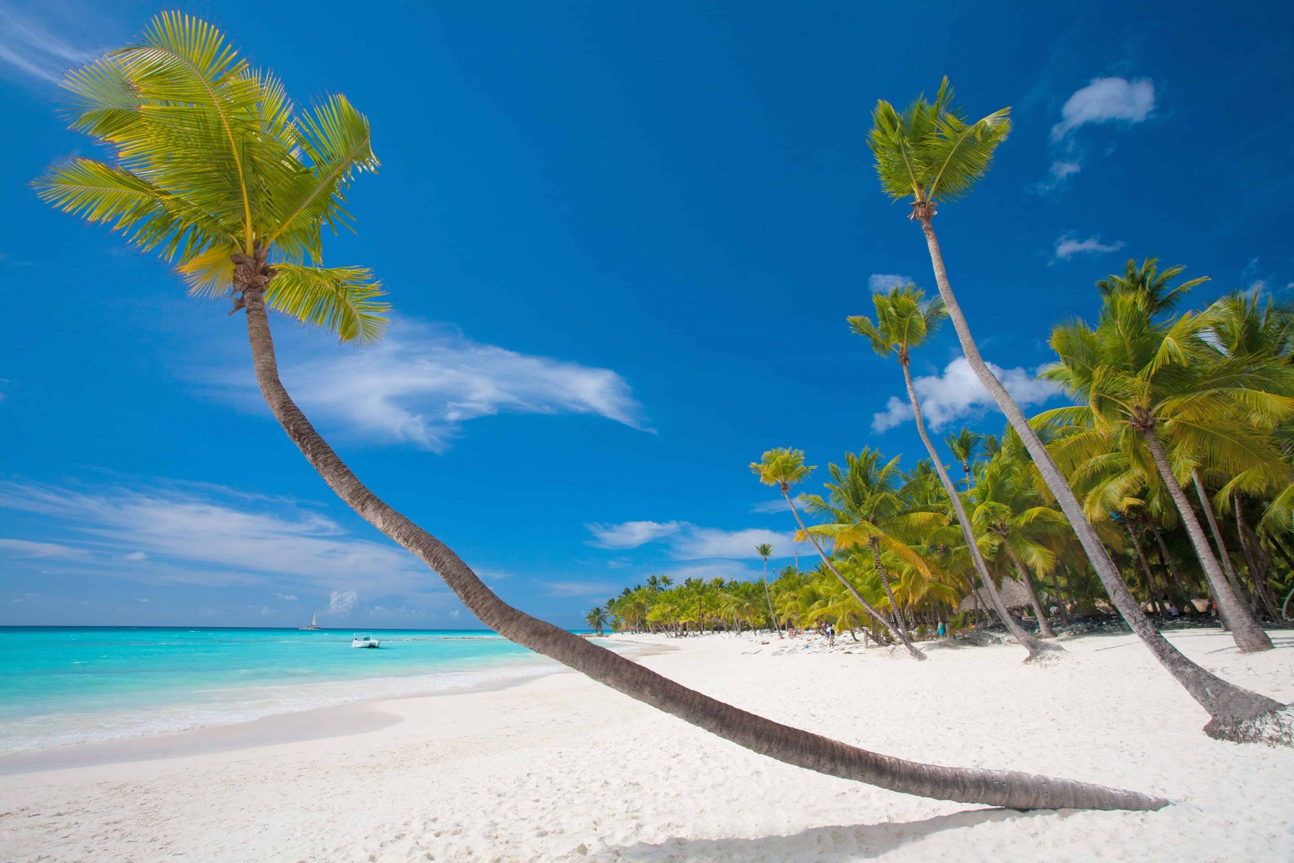 Nungwi Beach – The Best Beach in Zanzibar for Swimming & Sunsets